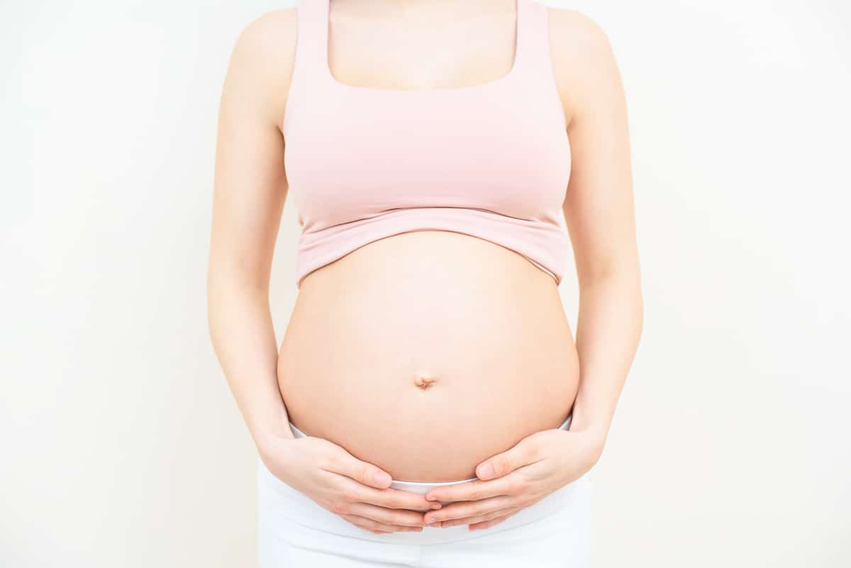 70+ Early Signs of Pregnancy (Advice for New Moms)