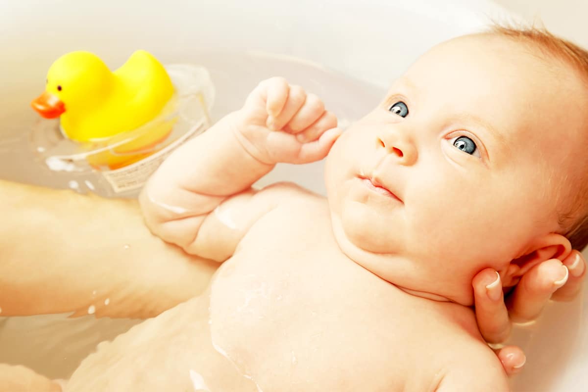 How To Bathe Your Newborn For The First Time Smart Mom Ideas